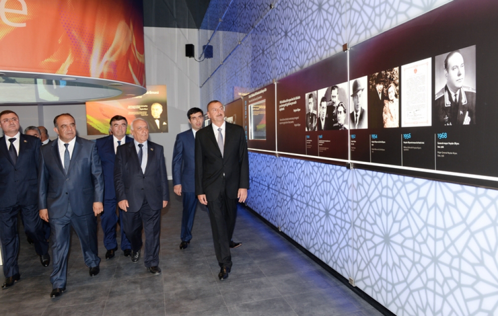 Le Centre Heydar Aliyev ouvre ses portes au public VİDEO