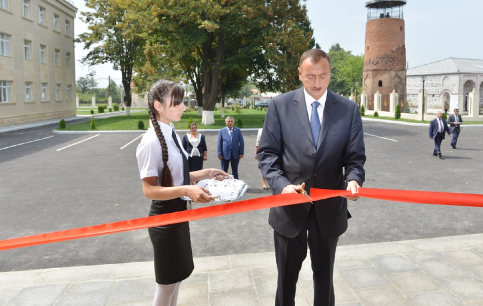 Le président Ilham Aliyev a participé à l’ouverture de l’école secondaire dans le village de Bahmatli à Zagatala VİDEO