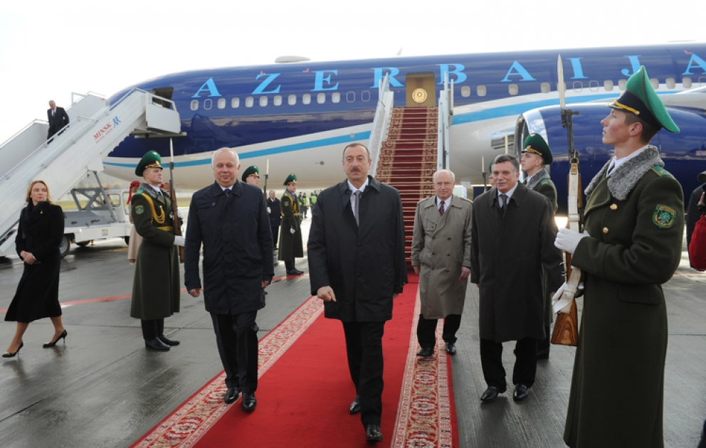 President Ilham Aliyev arrives in Minsk VİDEO