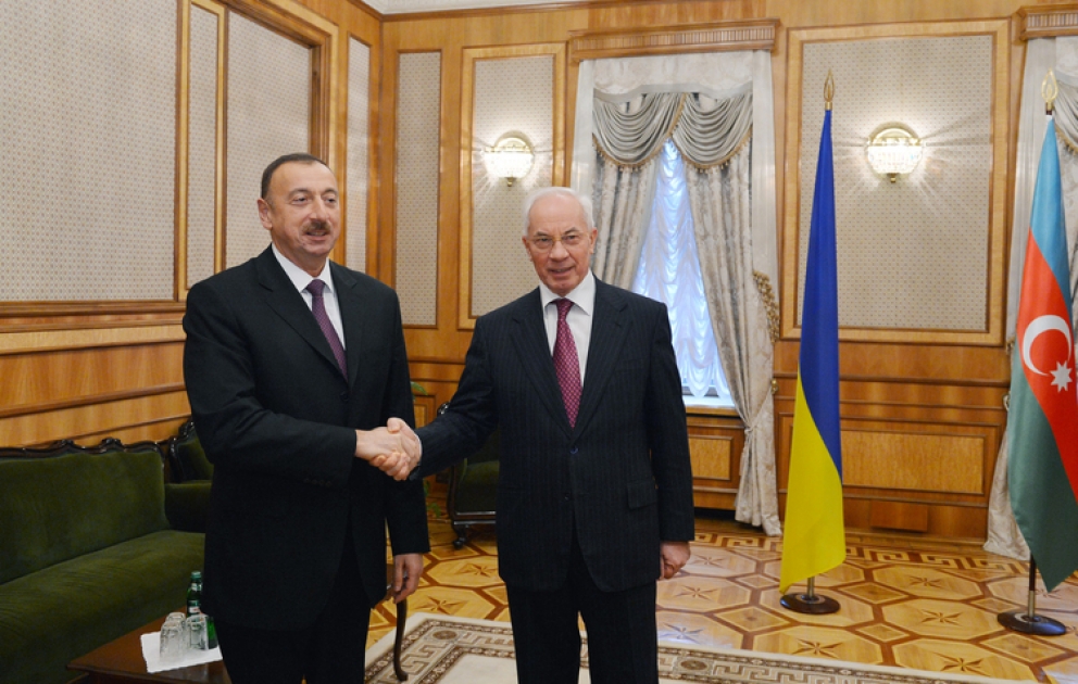 Aserbaidschans Präsident Ilham Aliyev traf sich mit ukrainischem Ministerpräsidenten Mykola Asarow VİDEO