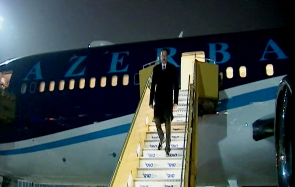 Aserbaidschans Präsident Ilham Aliyev zu einem Arbeitsbesuch in Österreich eingetroffen VİDEO