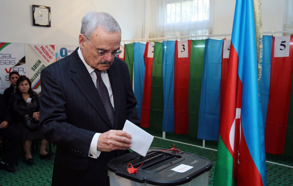 Azerbaijani PM casts his vote VİDEO