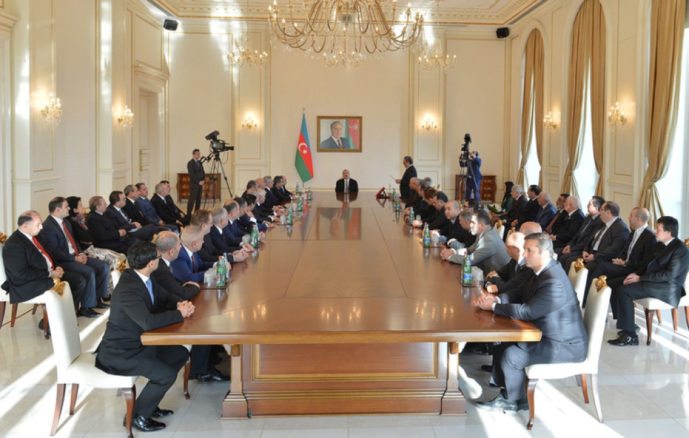 Azerbaijani President Ilham Aliyev presented with “The Friend of Journalists” award VİDEO