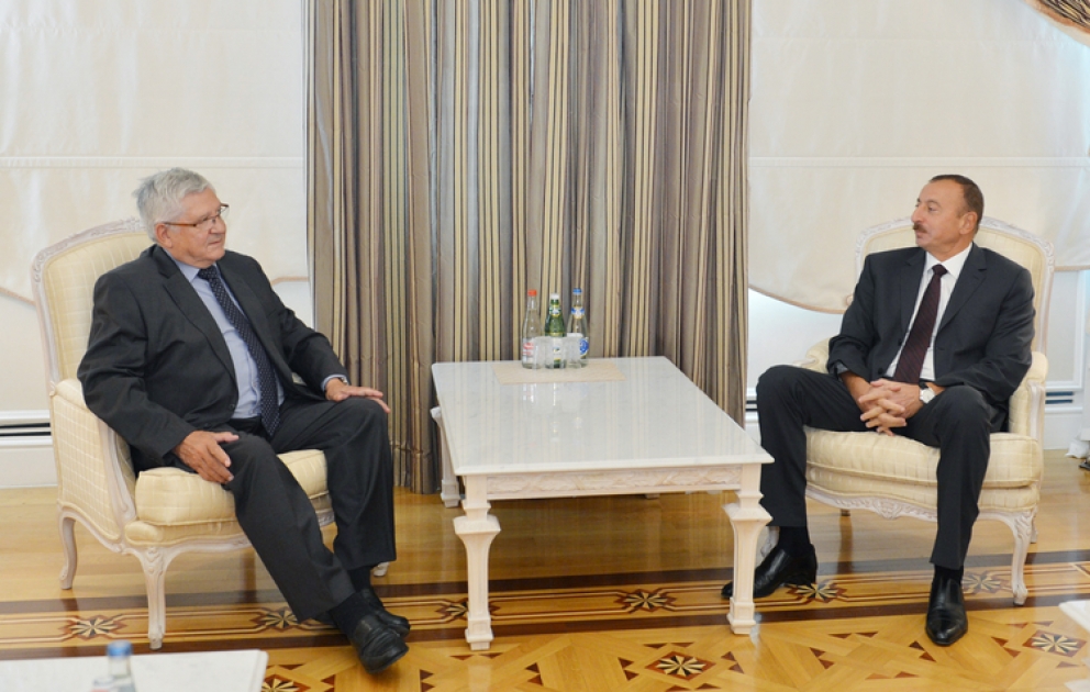 President Ilham Aliyev receives special coordinator appointed by OSCE Chairman-in-Office for monitoring of presidential election in Azerbaijan, and head of France-Azerbaijan friendship group at French National Assembly VİDEO