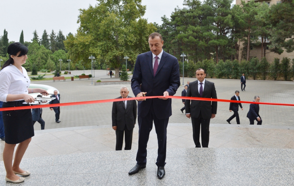 Le Centre Heydar Aliyev a été ouvert à Naftalan VİDEO