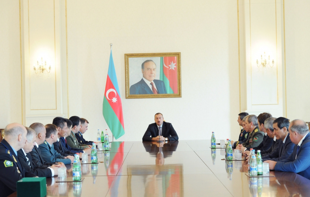 Le président Ilham Aliyev a reçu les participants de la 70e réunion du Conseil des Commandants des Forces frontalières de la CEI VİDEO