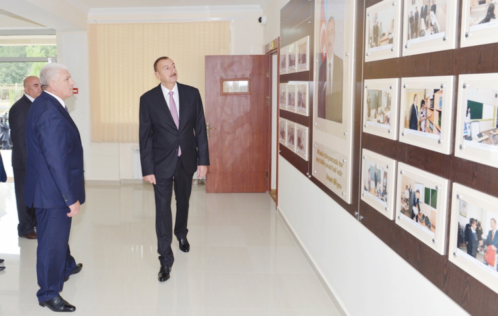Le président azerbaïdjanais Ilham Aliyev a visité les écoles secondaires №249 et 138 dans l’arrondissementde Khataï pour constater les améliorations après les travaux de reconstruction et d’entretien VİDEO