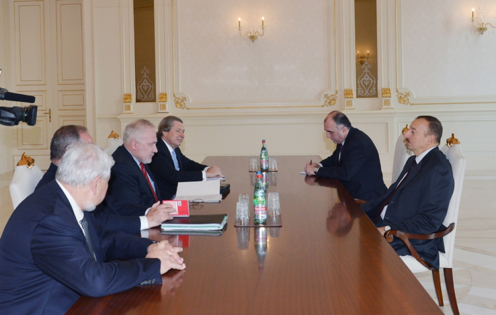 Le président azerbaïdjanais Ilham Aliyev a reçu les coprésidents du Groupe de Minsk de l’OSCE et le représentant spécial du président en exercice de l’OSCE VİDEO