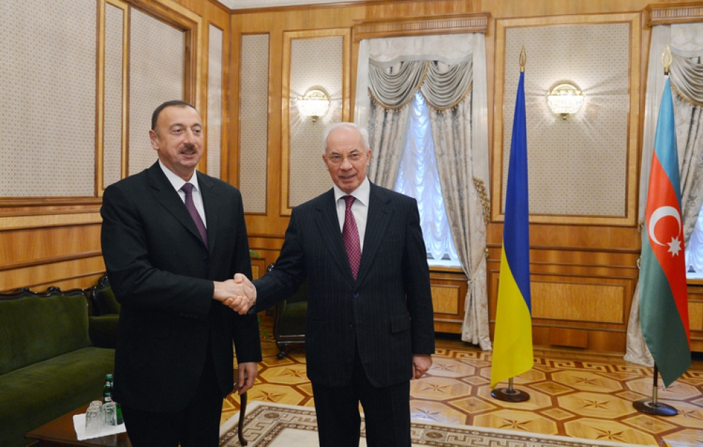 La rencontre du président Ilham Aliyev avec le Premier ministre ukrainien Nikolaï Azarov VİDEO