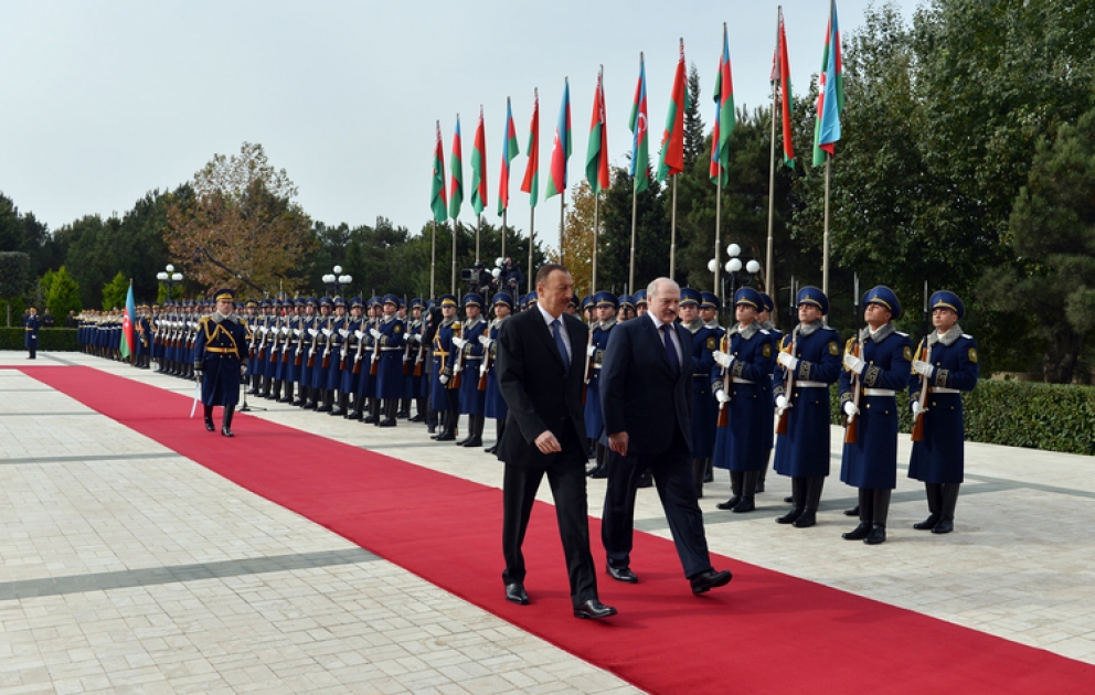 La cérémonie officielle d’accueil du président biélorusse Alexandre Loukachenko VİDEO