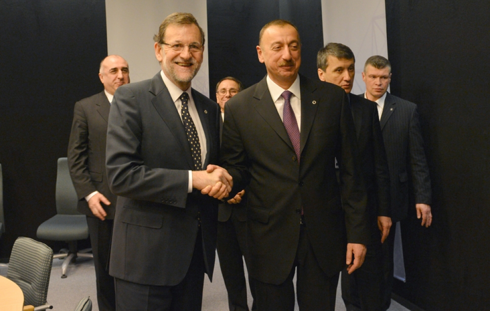 Vilnius : Entretien du président azerbaïdjanais Ilham Aliyev avec le président du gouvernement espagnol Mariano Rajoy Brey VİDEO