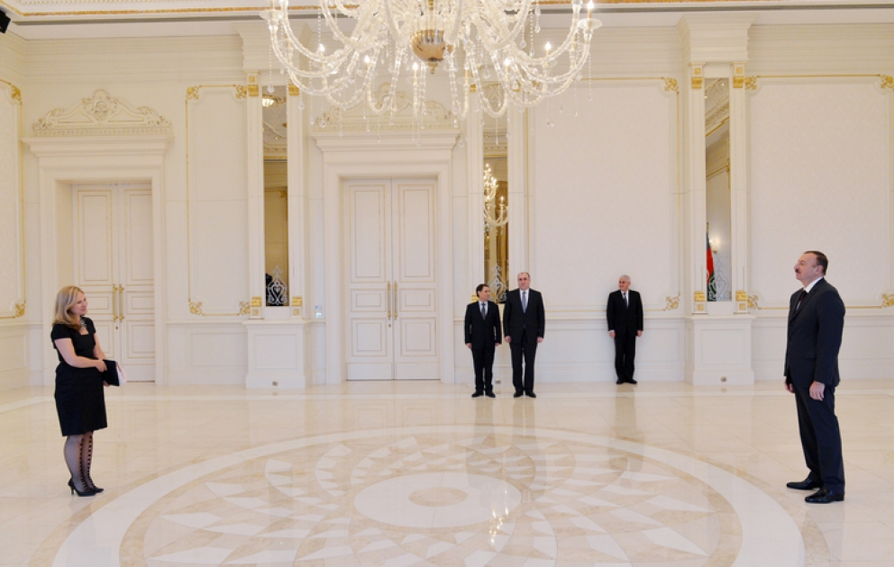 Le président azerbaïdjanais Ilham Aliyev a reçu les lettres de créance du chef de la délégation de l’Union européenne en Azerbaïdjan VIDEO