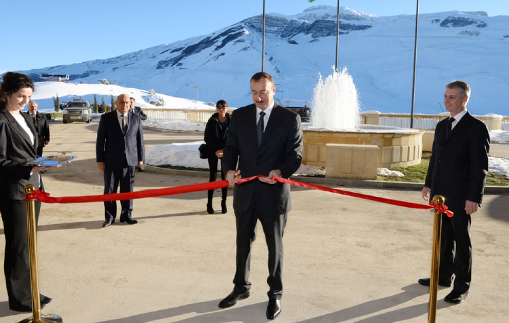 Le président Ilham Aliyev s’est rendu au complexe de tourisme «Chahdagh», station de sport d’hivers et d’été et participé à la cérémonie consacrée au bilan sportif de l’année 2013 VIDEO