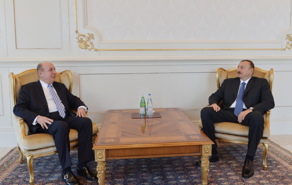 Le président Ilham Aliyev a reçu le chef du bureau de l’OSCE à Bakou à l’occasion de l’achèvement de son mandat diplomatique VIDEO
