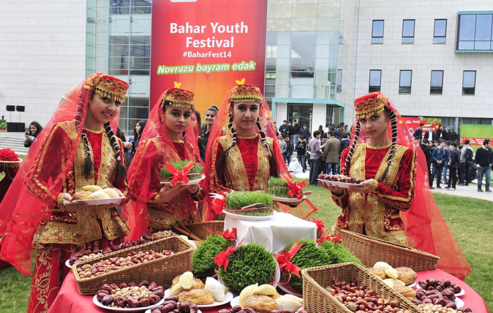 “ADA” Universitetində ikinci Bahar gənclik festivalı əcnəbi tələbələrin böyük marağına səbəb olmuşdur VİDEO