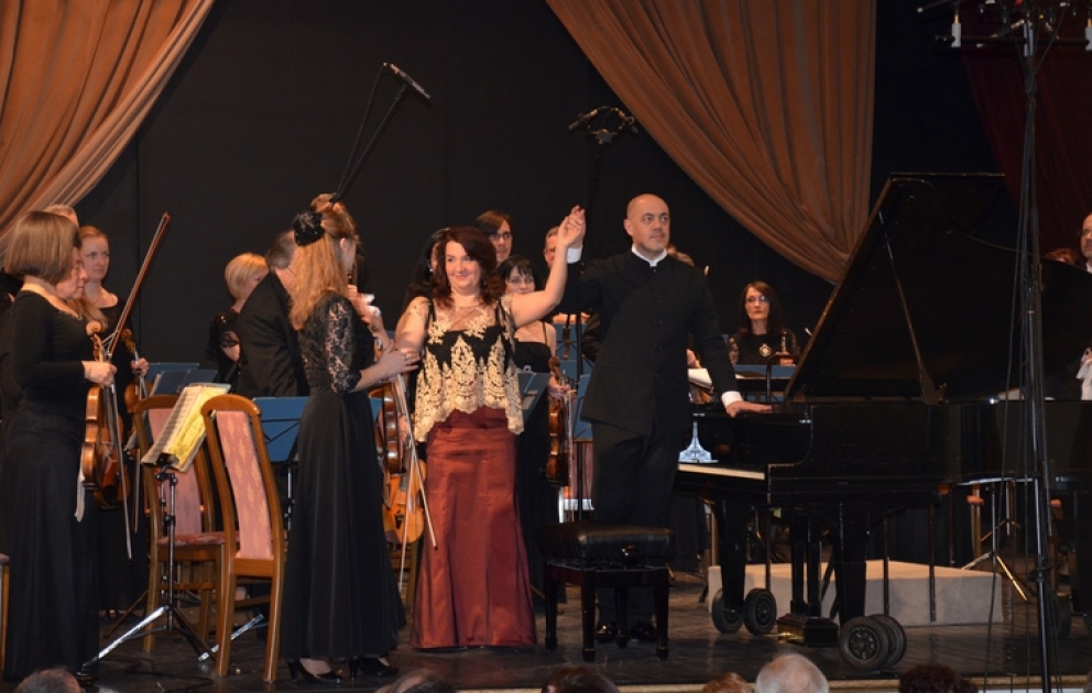 Dirijor Yalçın Adıgözəlov və pianoçu Yeganə Axundova Budapeştdə uğurlu konsert proqramı ilə çıxış etmişlər VİDEO