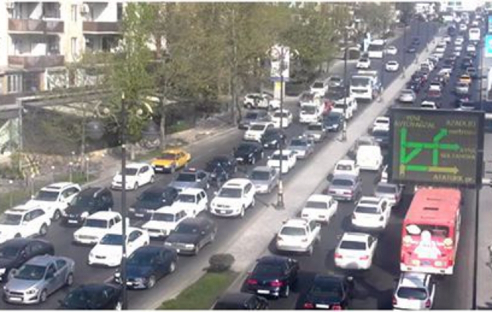 Tbilisi prospektində nəqliyyat vasitələrinin hərəkəti məhdudlaşdırılacaqdır VİDEO