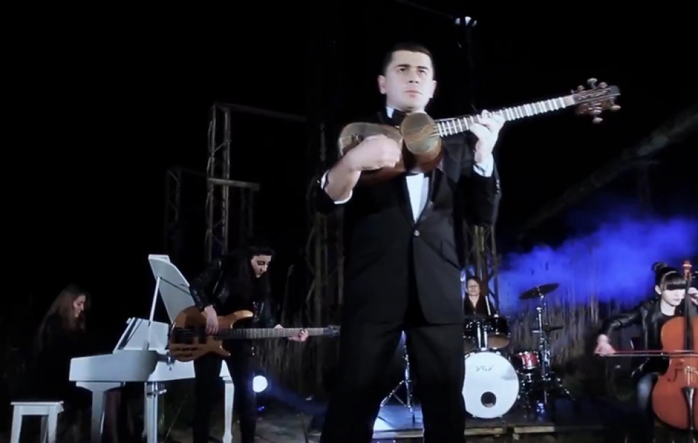 “Şərq və Qərb” adlanan kompozisiya ekranlaşdırılmışdır VİDEO