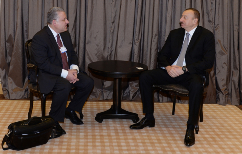 President Ilham Aliyev meets Executive Vice President of Philips VIDEO