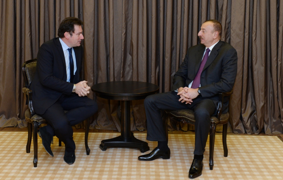 Azerbaijani President meets CEO of Airbus Group International in Davos VIDEO