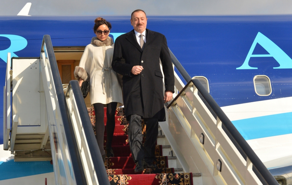 President Ilham Aliyev arrives in Russia for working visit VIDEO