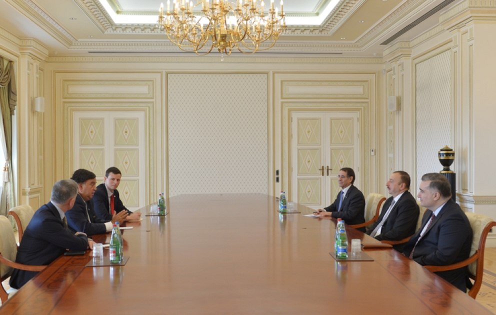 President Ilham Aliyev receives chairman of APCO Worldwide's Global Political Strategies group VIDEO