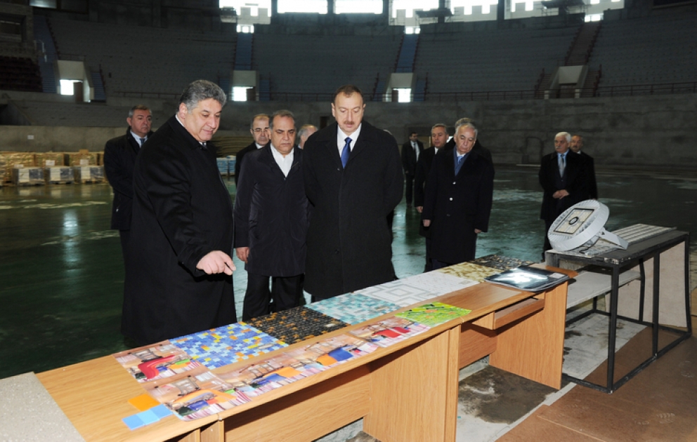 Präsident Ilham Aliyev sich mit Projekt für Rekonstruktion von Heydar Aliyev Sport-und Konzertkomplex vertraut gemacht VIDEO