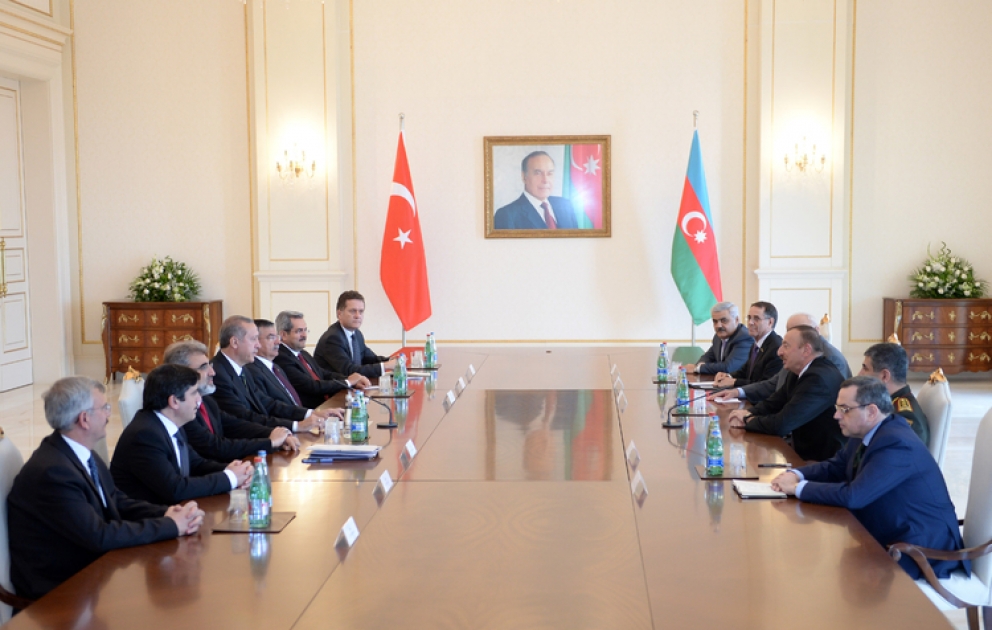 In einem erweiterten Format Treffen von aserbaidschanischen und türkischen Delegationen stattgefunden VIDEO