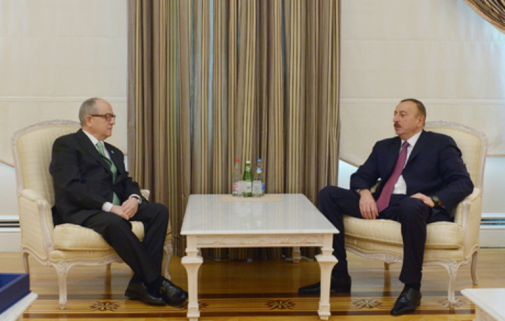 Präsident Ilham Aliyev den Generalsekretär des Kooperationsrates von türksprachigen Staaten empfangen VIDEO