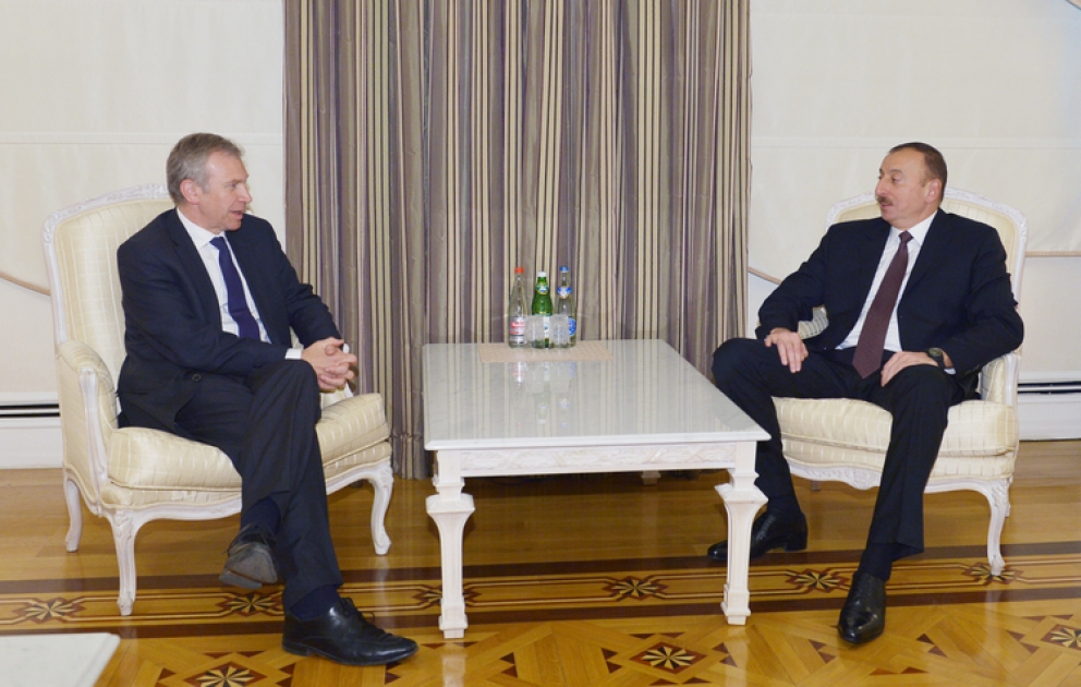 Präsident von Aserbaidschan Ilham Aliyev den ehemaligen Premierminister von Belgien Yves Leterme empfangen VIDEO