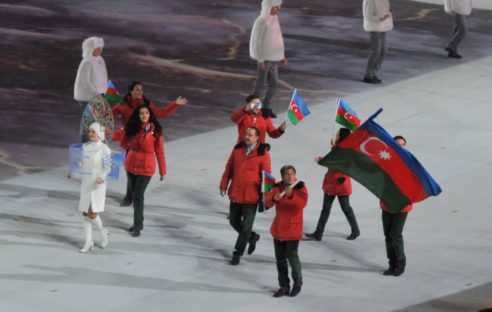 La cérémonie d’ouverture des Jeux Olympiques de SotchiLe président azerbaïdjanais Ilham Aliyev est présent à la cérémonie VIDEO
