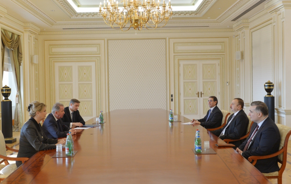 Le président azerbaïdjanais Ilham Aliyev a reçu la délégation conduite par le préident de l’institut international de la paix VIDEO