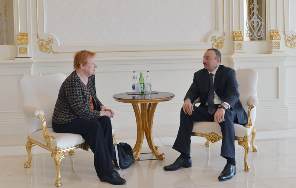 Le président Ilham Aliyev a reçu l’ancienne présidente de la Finlande Mme Tarya Halonen VIDEO