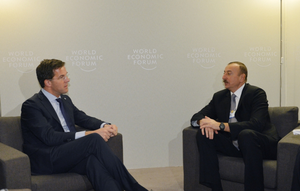 Le président azerbaïdjanais Ilham Aliyev a rencontré Mark Rutte, premier ministre néerlandais VIDEO