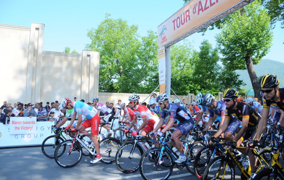 “Tour d`Azerbaidjan-2014” beynəlxalq veloyürüşün üçüncü mərhələsi başlanmışdır VİDEO