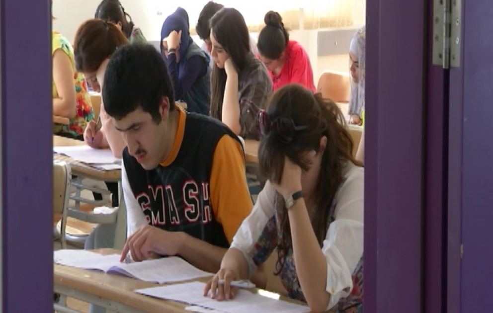 Tələbə Qəbulu üzrə Dövlət Komissiyası II və III ixtisas qruplarının abituriyentləri (əvvəlki illərin məzunları) üçün qəbul imtahanı keçirmişdir VİDEO