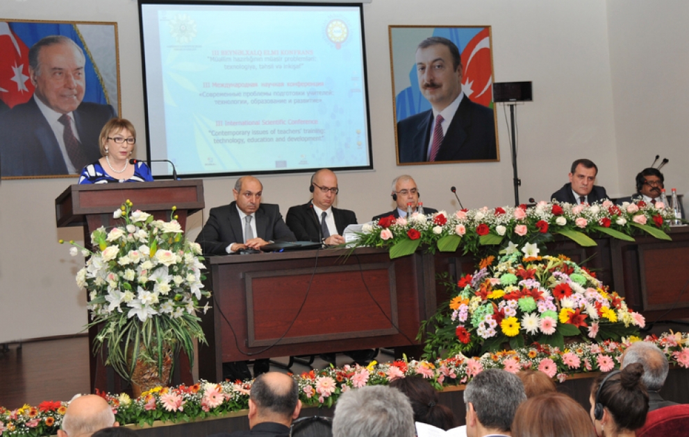 Bakıda “Müəllim hazırlığının müasir problemləri: texnologiya, təhsil və inkişaf” mövzusunda Beynəlxalq konfrans işə başlamışdır VİDEO