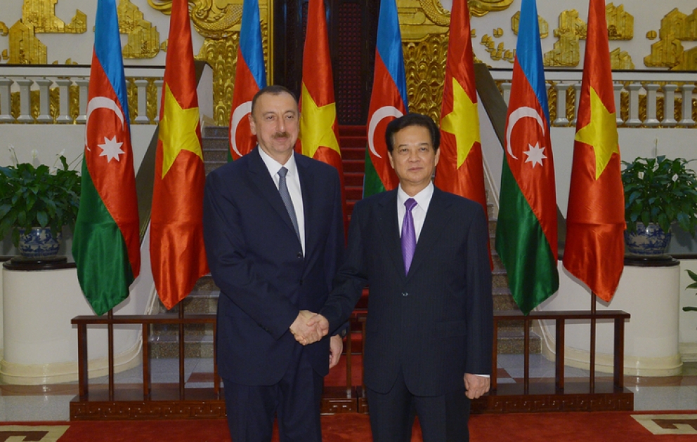 President Ilham Aliyev met with the Prime Minister of Vietnam VIDEO
