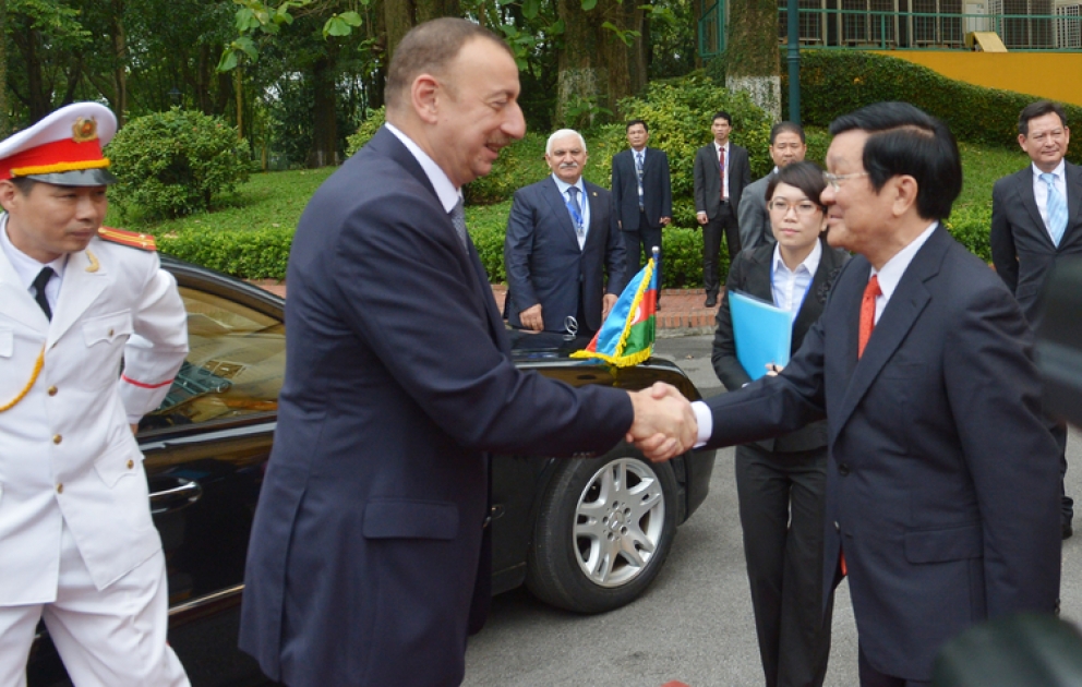 Official welcoming ceremony for President Ilham Aliyev was held in Vietnam VIDEO