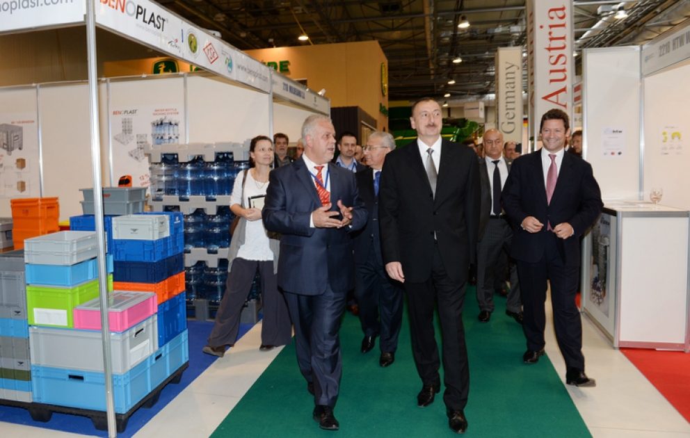 Präsident Ilham Aliyev besuchte Aserbaidschanische Internationale Ausstellungen der Ernährungswirtschaft und Landwirtschaft VIDEO