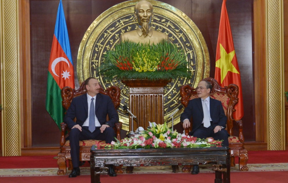 Treffen mit Vorsitzenden der Nationalversammlung von Vietnam VIDEO