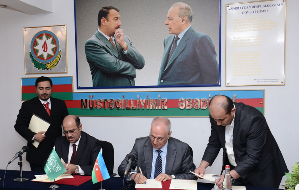 Signature d’un Mémorandum d’accord sur la coopération entre l’AzerTAc et l’Agence de presse saoudienne dans le domaine d’échange d’informations VIDEO