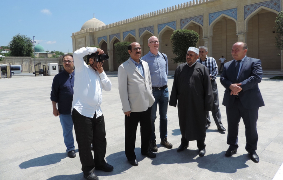Participants of NACO Baku meeting view Juma Mosque and Astrophysical Observatory in Shamakhi VIDEO