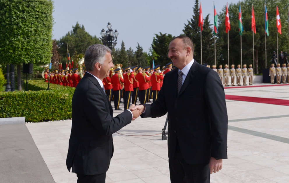 Offizieller Empfang des Präsidenten der Schweizerischen Eidgenossenschaft in Baku VIDEO