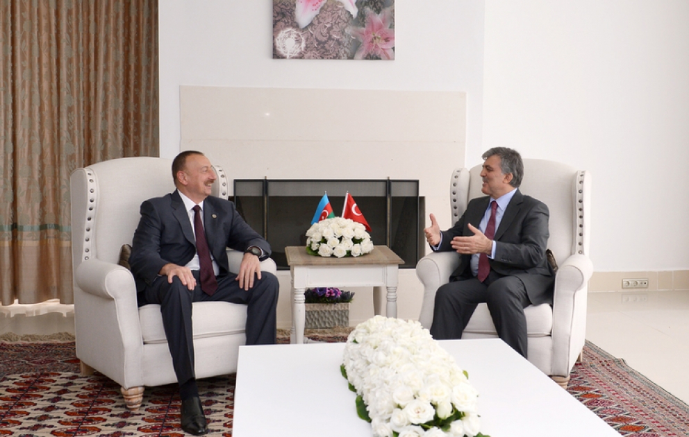 Azərbaycan Prezidenti İlham Əliyev Türkiyə Prezidenti Abdullah Gül ilə görüşmüşdür VİDEO