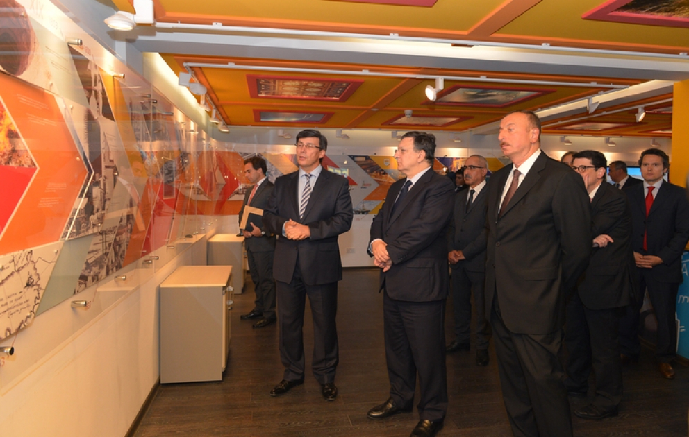 Azerbaijani President Ilham Aliyev and President of the European Commission Jose Manuel Barroso visited the Sangachal Terminal VIDEO