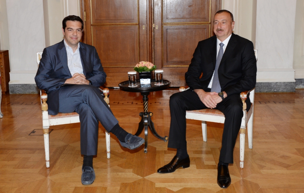 Treffen von Aserbaidschans Präsident Ilham Aliyev mit dem griechischen Linken-Chef Alexis Tsipras VIDEO