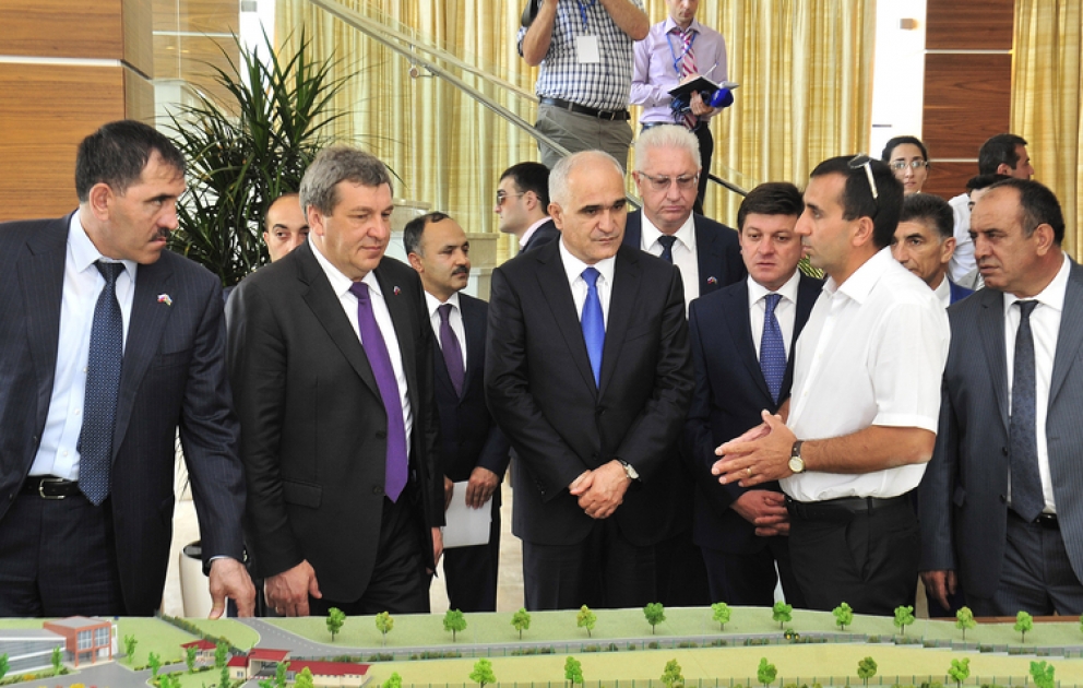 Qəbələdə keçirilən V Azərbaycan-Rusiya Regionlararası Forumunun iştirakçıları bu rayonun tarixi abidələri, turizm obyektləri və istehsal müəssisələri ilə tanış olmuşlar VİDEO