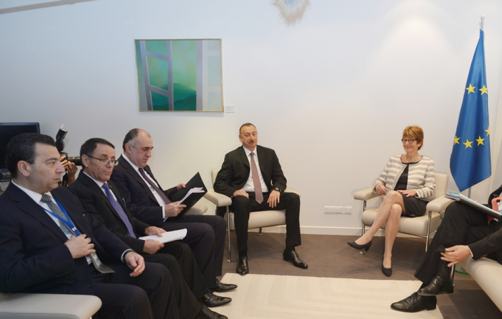 Treffen des Präsidenten von Aserbaidschan Ilham Aliyev mit der Vorsitzenden der Parlamentarischen Versammlung des Europarates Anne Brasseur in Straßburg VIDEO