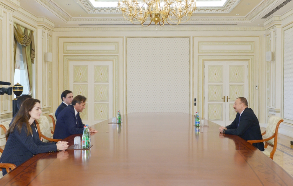 Präsident Ilham Aliyev eine Delegation um den Vorsitzenden des montenegrinischen Parlaments von Ranko Krivokapić empfangen VIDEO